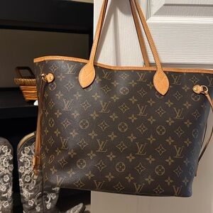 Louis Vuitton Neverfull monogrammed MM